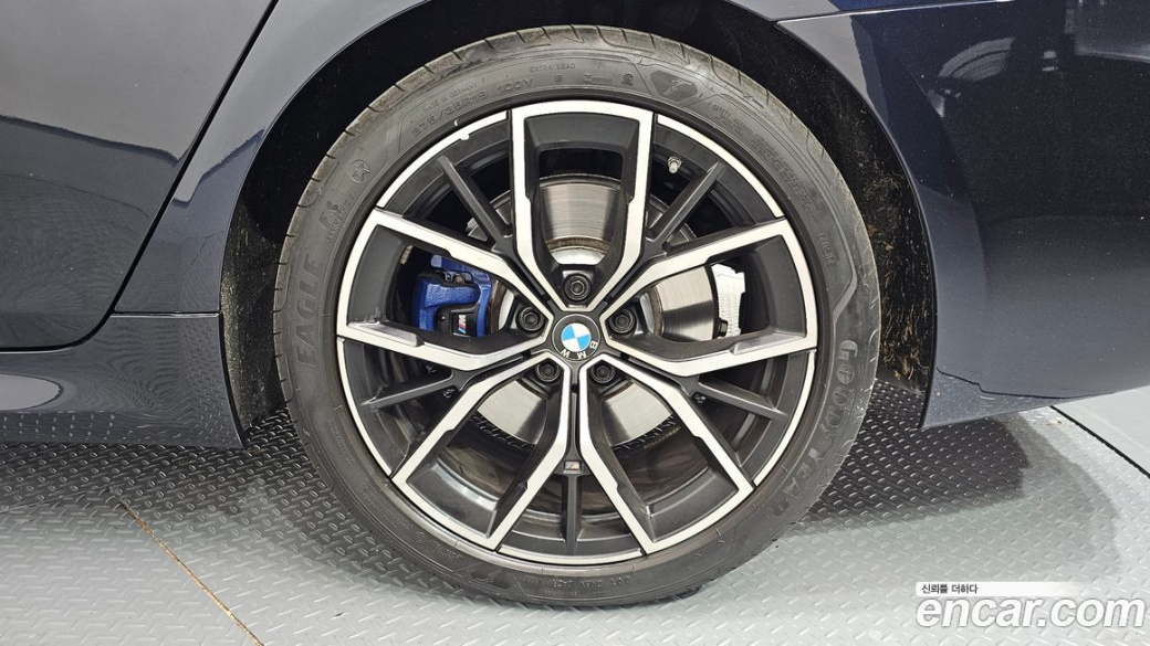 BMW 5-Series 530i M Sport Package, 2023