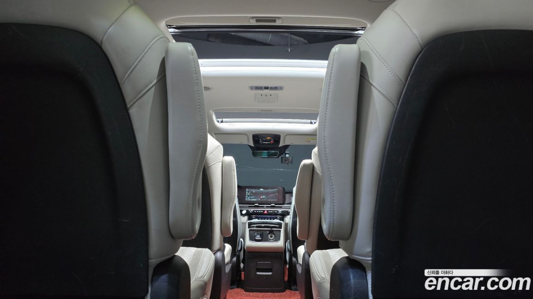 Kia Carnival 9-Seater Signature, 2022