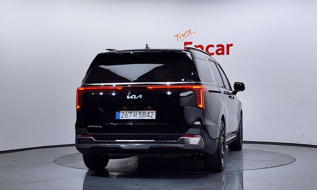Kia Carnival 7-Seater Signature, 2025