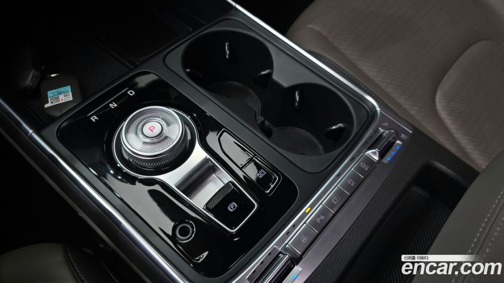 Kia Carnival 9-Seater Signature, 2025