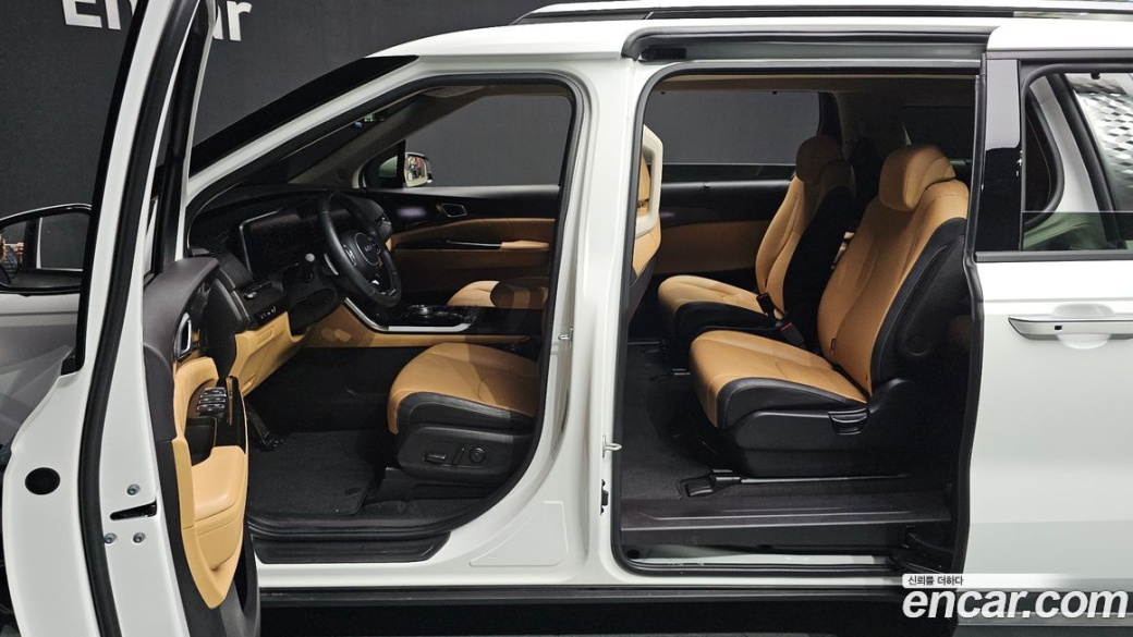 Kia Carnival 9-Seater Signature, 2022