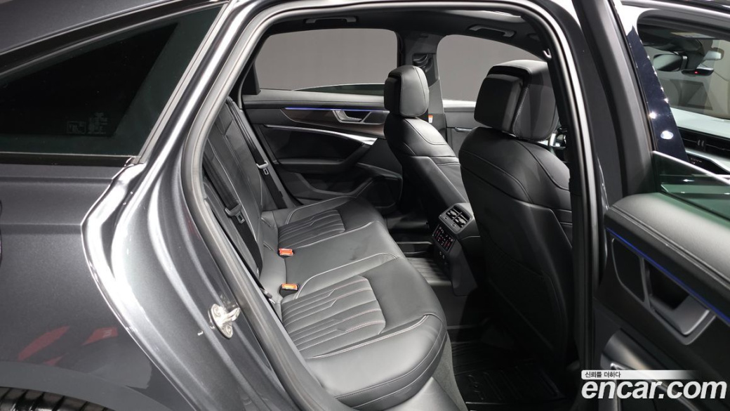 Audi A6 45 TFSI Quattro Premium, 2025