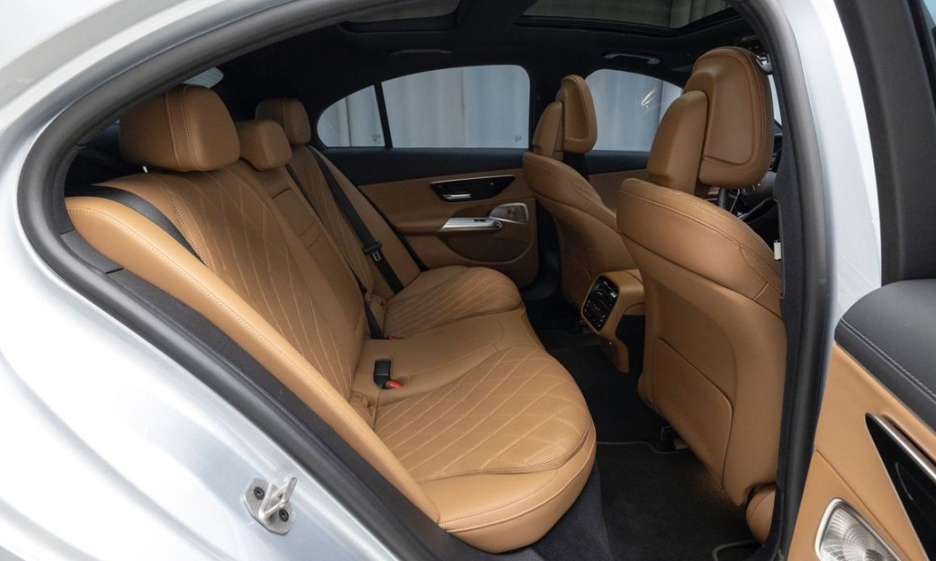 Mercedes-Benz E-Class E450 4MATIC Exclusive, 2024