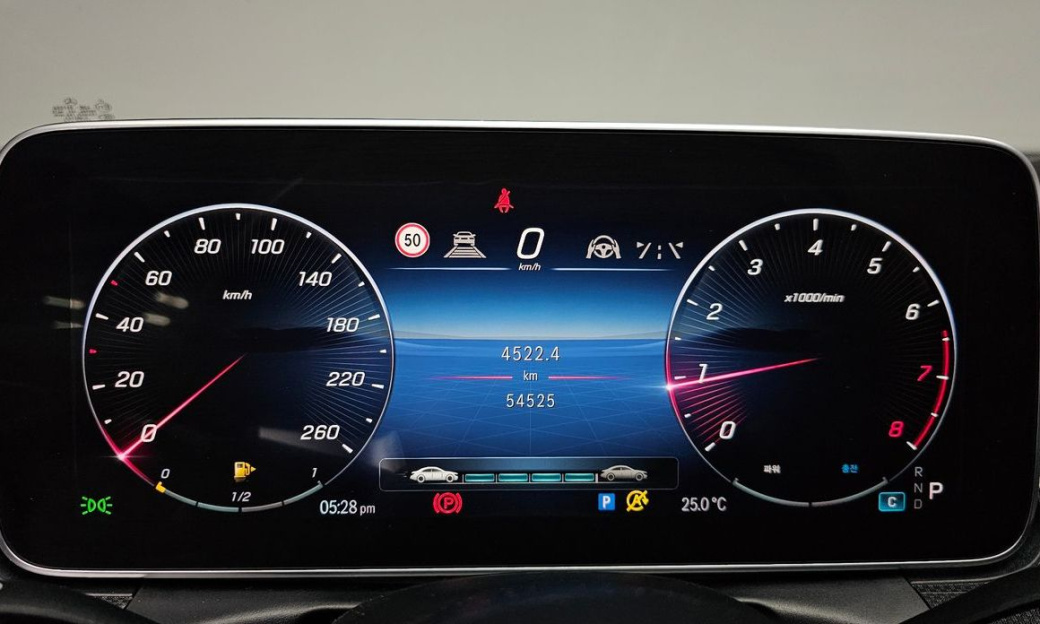 Mercedes-Benz C-Class C300 4MATIC AMG Line, 2024