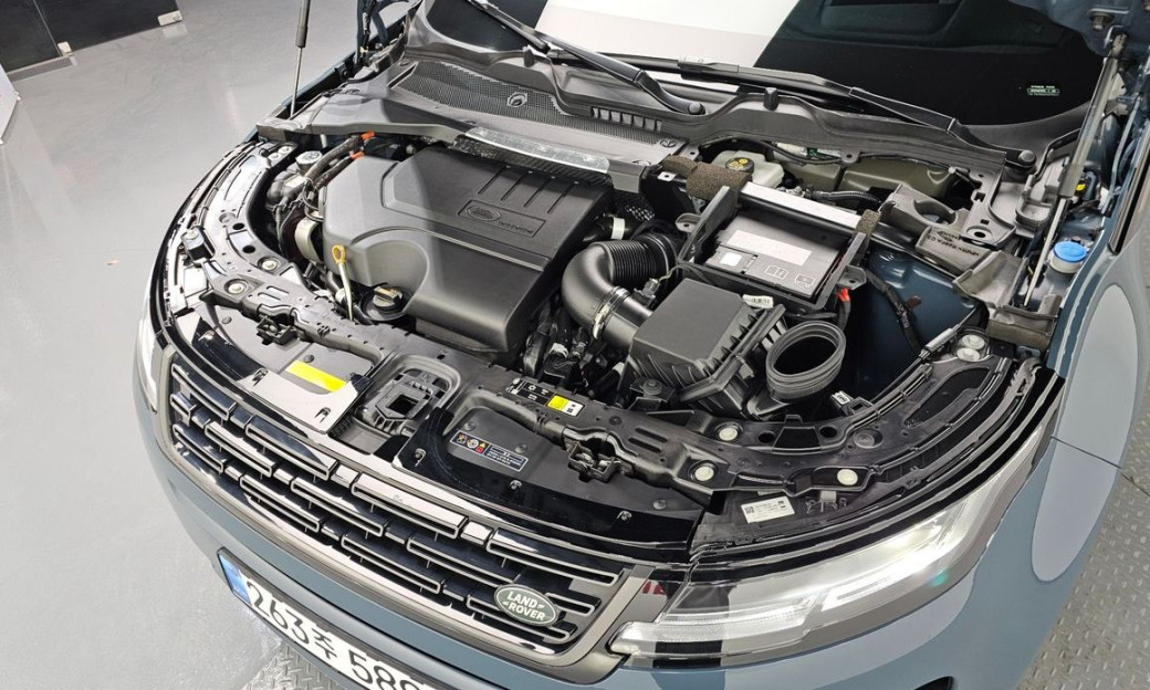 Land Rover Range Rover Evoque P250 Dynamic SE, 2025