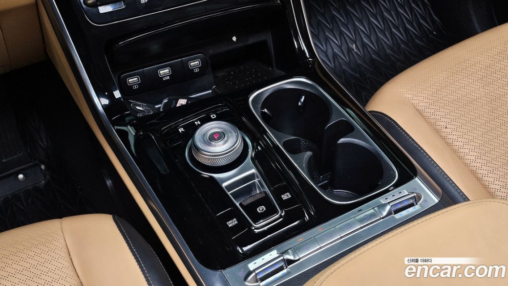 Kia Carnival 9-Seater Signature, 2023
