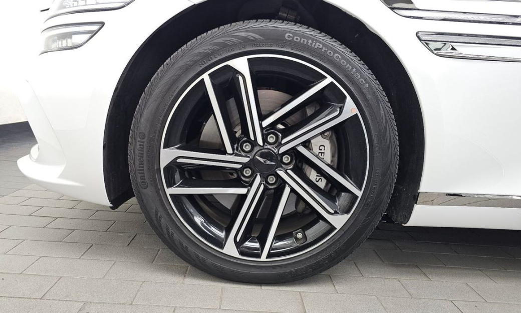 Genesis G80 Gasoline 2.5 Turbo 2WD, 2025