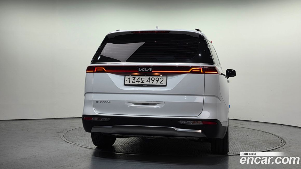 Kia Carnival 9-Seater Noblesse, 2023