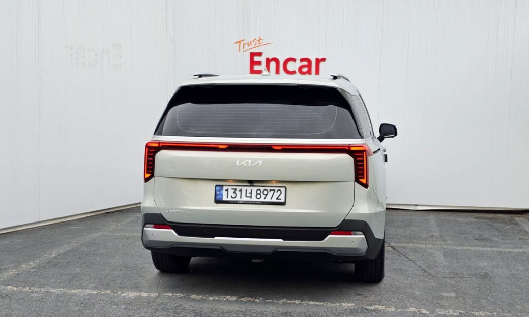 Kia Carnival 9-Seater Prestige, 2025
