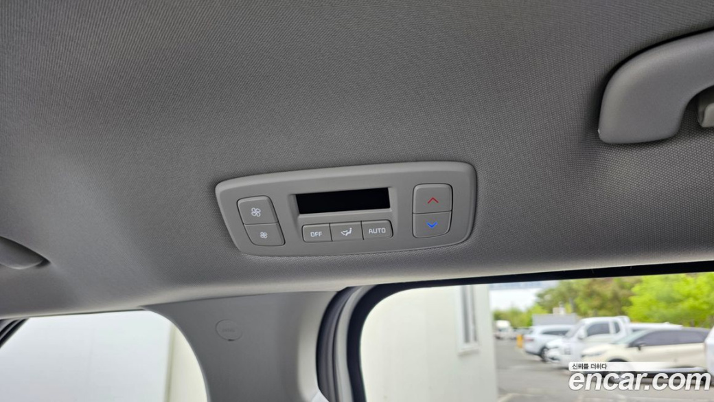 Kia Carnival 9-Seater Prestige, 2025