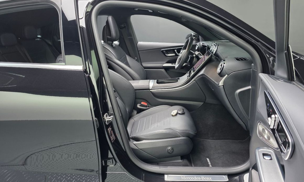 Mercedes-Benz GLC-Class GLC300 4MATIC Coupe, 2025
