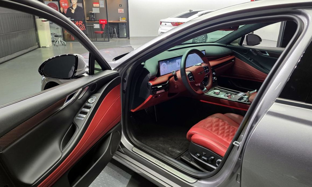 Genesis G80 Gasoline 2.5 Turbo AWD, 2025