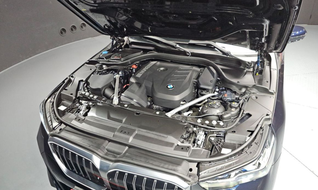 BMW 5-Series 520i M Sport, 2024