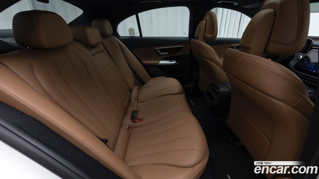 Mercedes-Benz E-Class E200 AMG Line, 2026