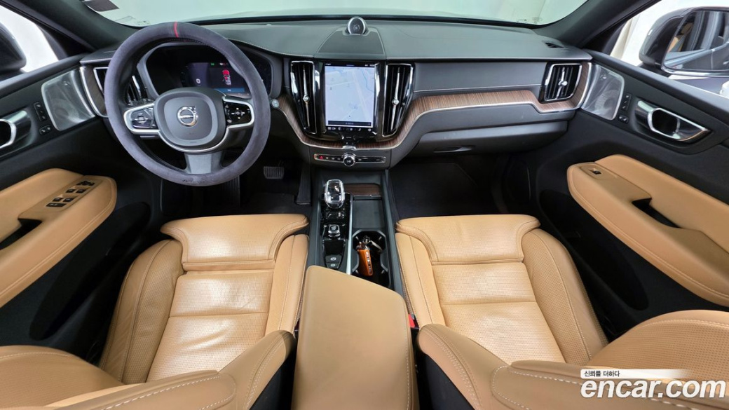 Volvo XC60 B6 Inscirtion, 2022