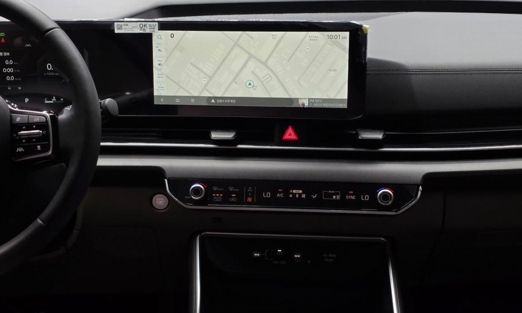 Kia Carnival 9-Seater Prestige, 2025