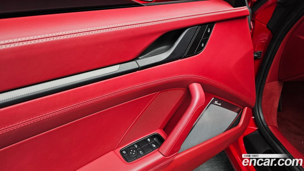 Porsche 911 Carrera GTS, 2022