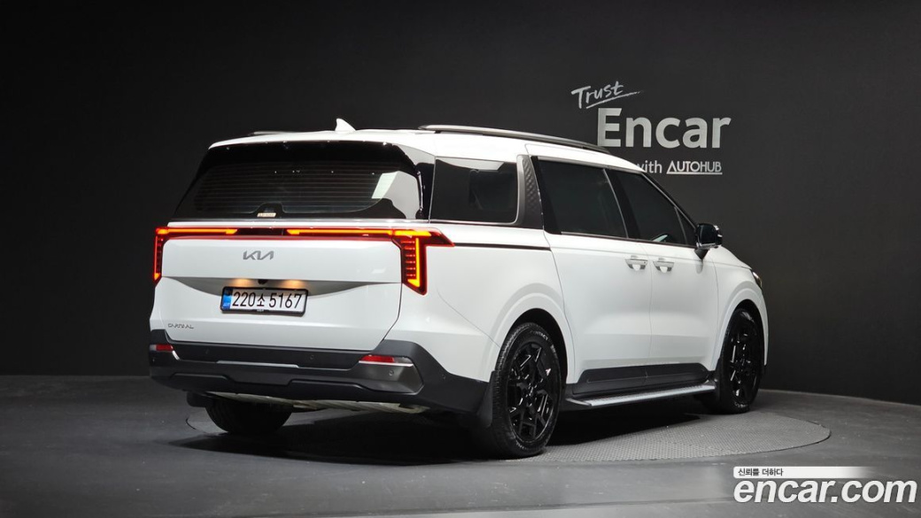 Kia Carnival 7-Seater Gravity, 2025