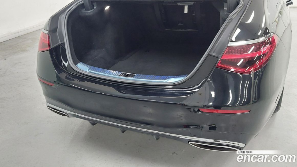 Mercedes-Benz S-Class S500L 4MATIC, 2023