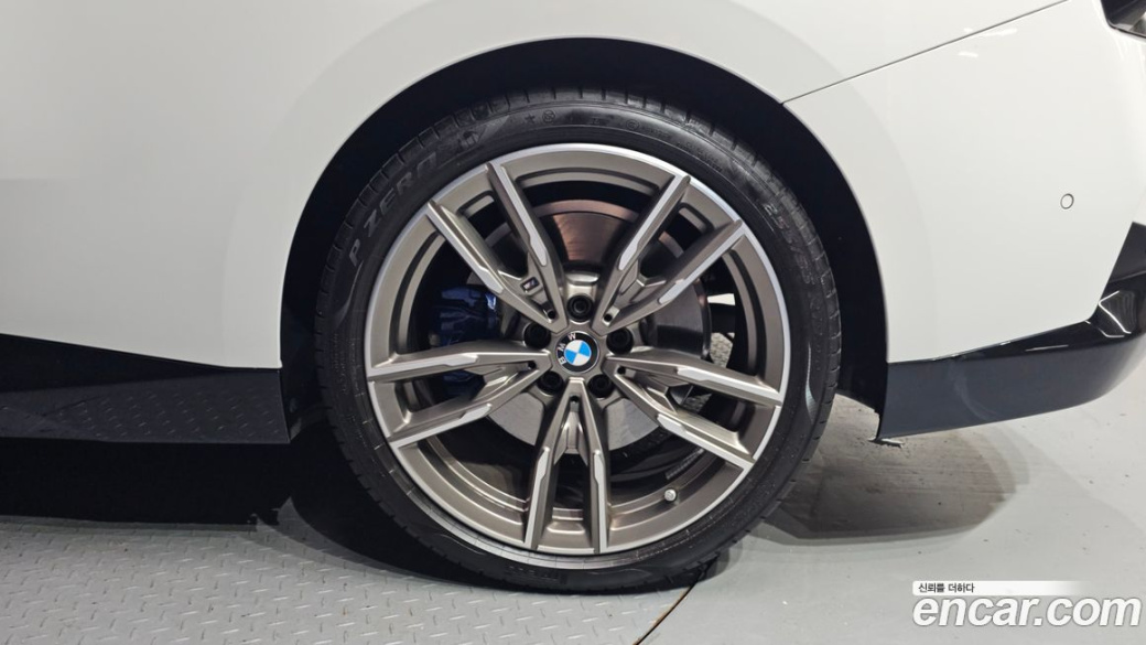 BMW 2-Series M240i xDrive Coupe, 2024