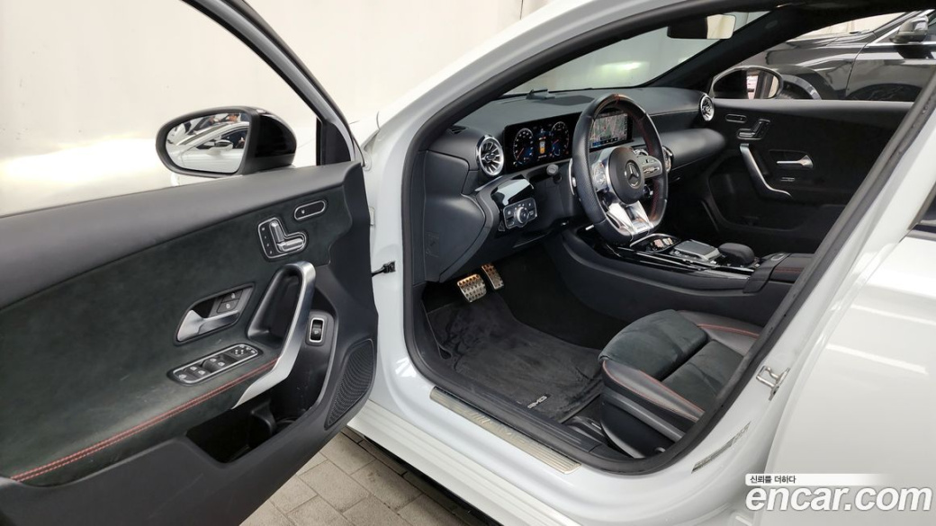 Mercedes-Benz A-Class AMG A35 4MATIC Sedan, 2022