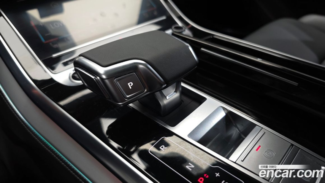 Audi Q7 55 TFSI Quattro Premium, 2025