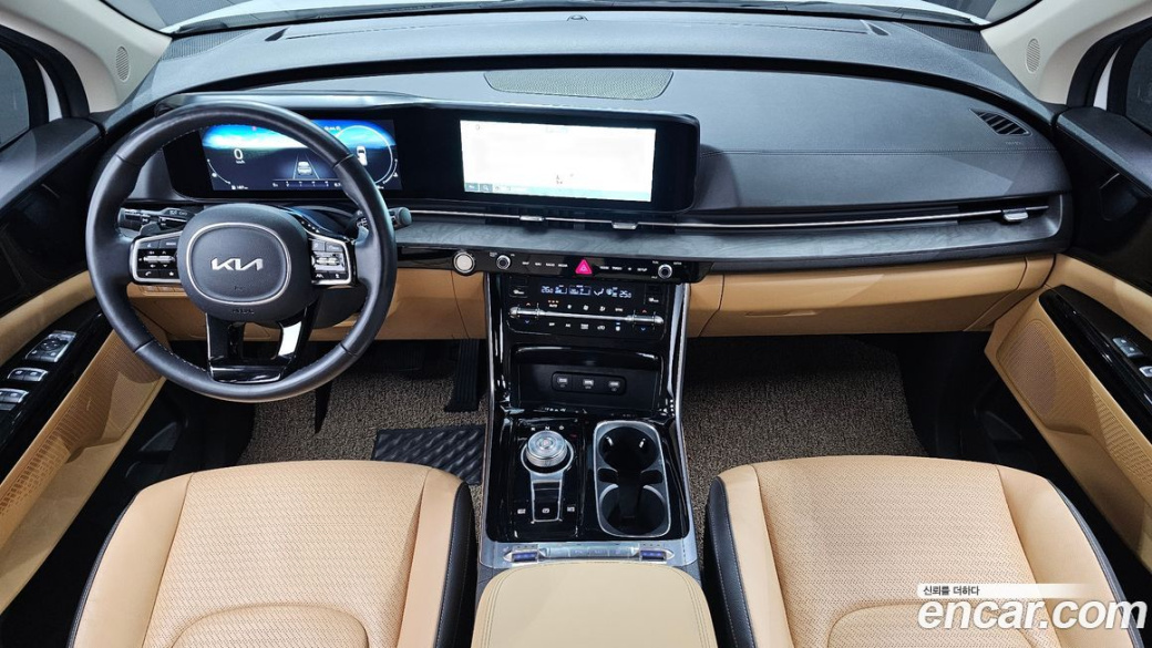 Kia Carnival 7-Seater Outdoor, 2023