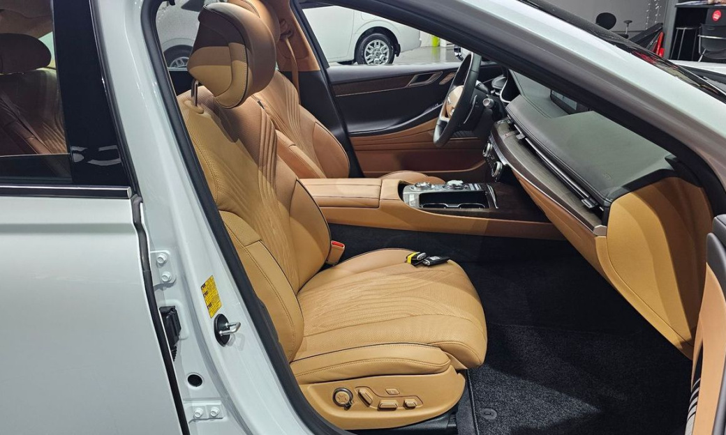 Genesis G80 Gasoline 2.5 Turbo AWD, 2024