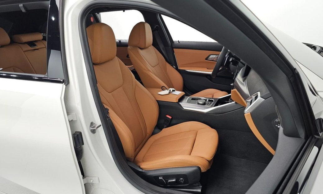 BMW 3-Series 320d Touring M Sport, 2025