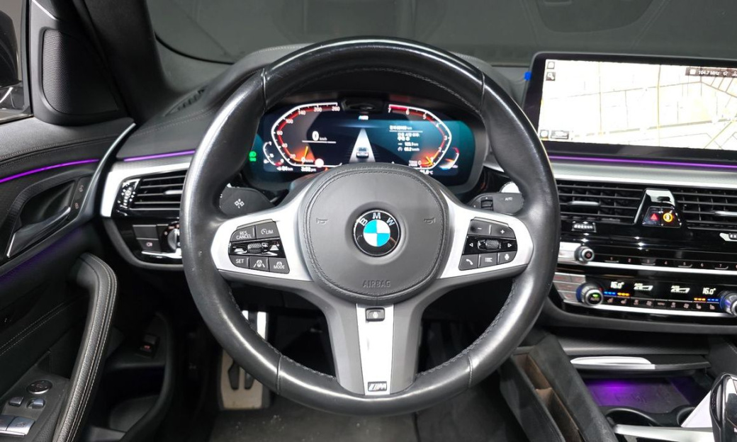 BMW 5-Series 520i M Sport, 2023