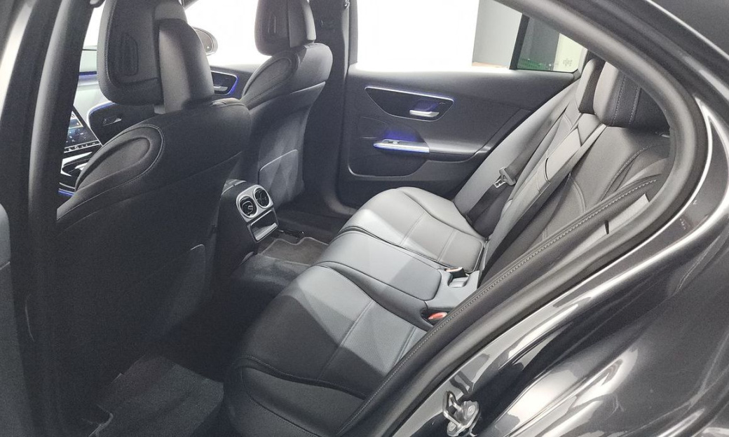 Mercedes-Benz C-Class C300 4MATIC Avantgarde, 2023