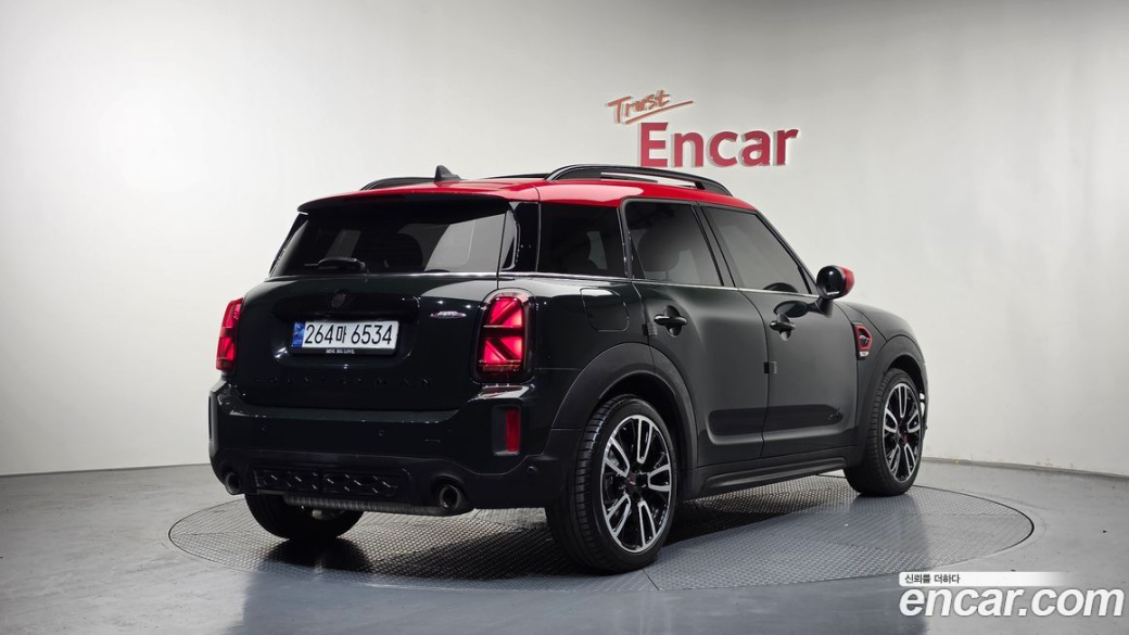 Mini Countryman JCW Launch Pack, 2023