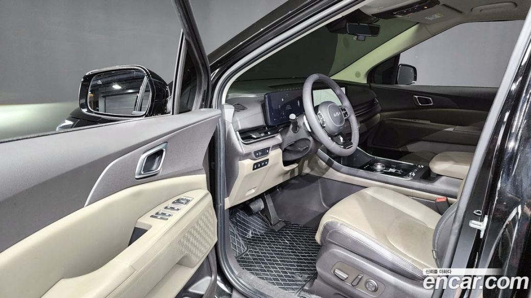Kia Carnival 7-Seater Noblesse, 2024