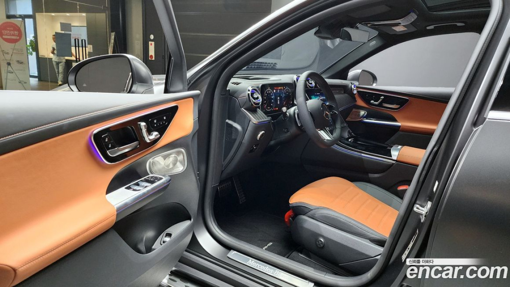 Mercedes-Benz GLC-Class GLC300 4MATIC AMG Line, 2025