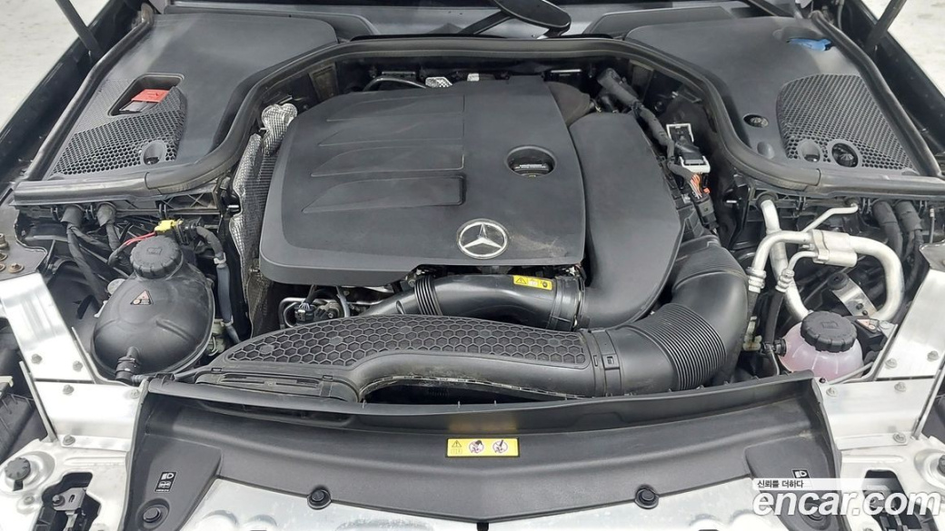 Mercedes-Benz E-Class E350 4MATIC AMG Line, 2022