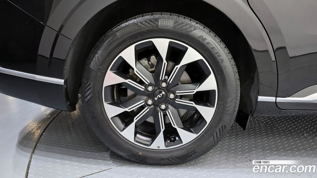 Kia Carnival 9-Seater Hi-Limousine, 2022