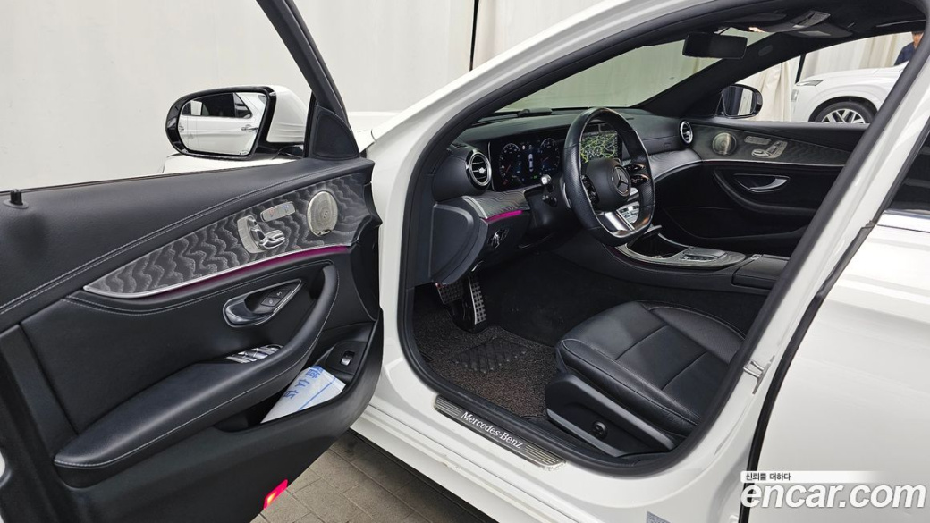 Mercedes-Benz E-Class E350 4MATIC AMG Line, 2022