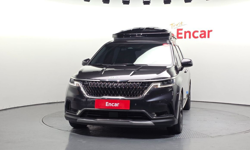 Kia Carnival 7-Seater Outdoor, 2022