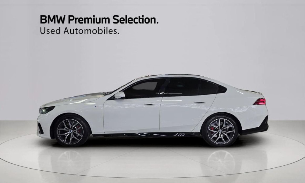 BMW 5-Series 520i Special Edition, 2025