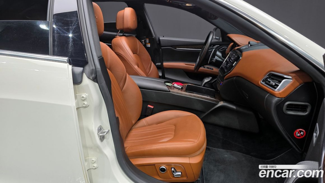 Maserati Ghibli 2.0 GT, 2022