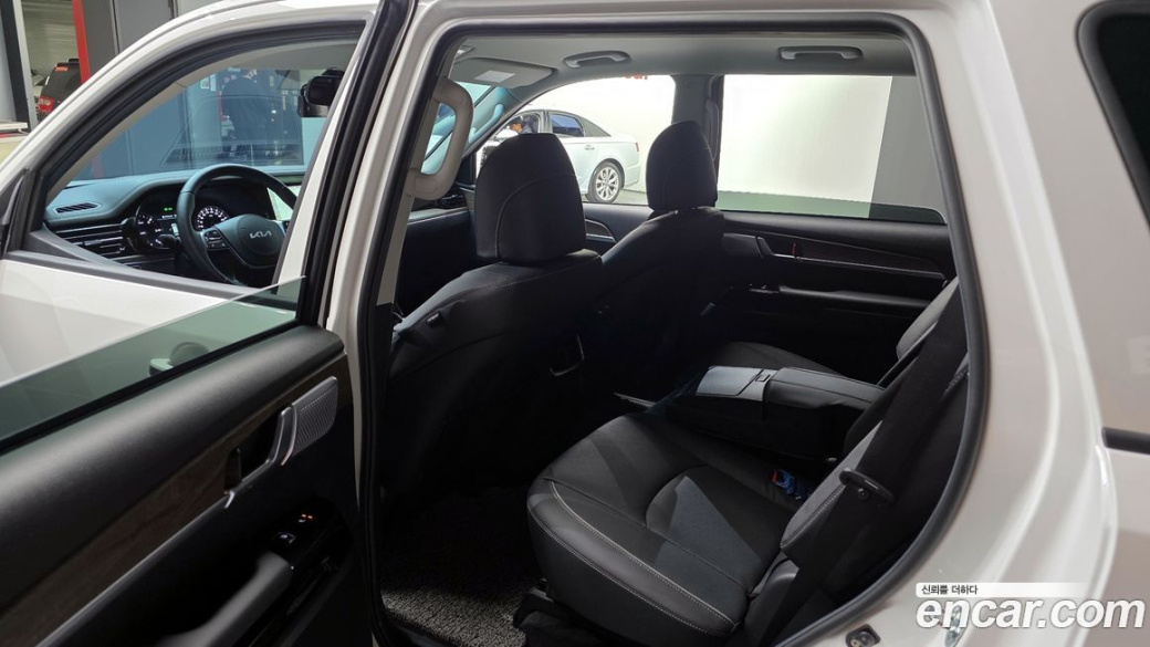 Kia Mohave Diesel 3.0 4WD 5-Seater, 2022