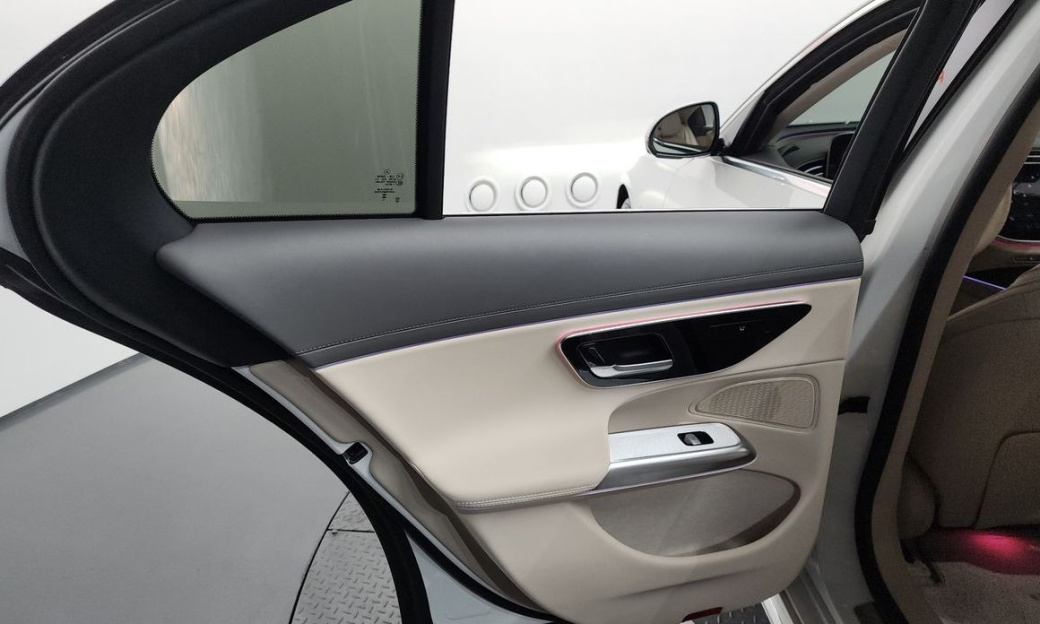Mercedes-Benz E-Class E220d 4MATIC Exclusive, 2024