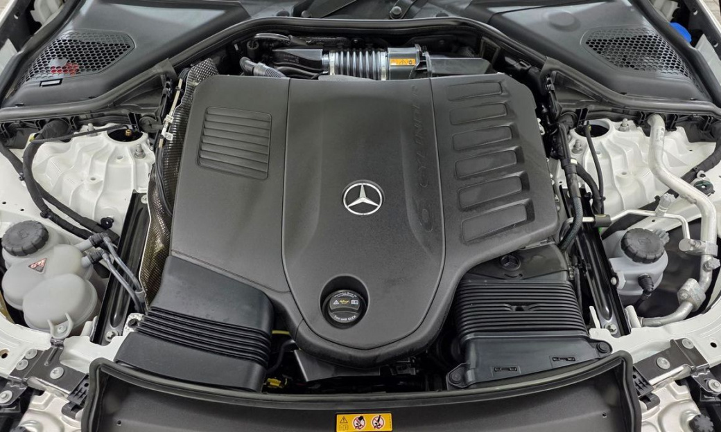Mercedes-Benz E-Class E450 4MATIC Exclusive, 2025