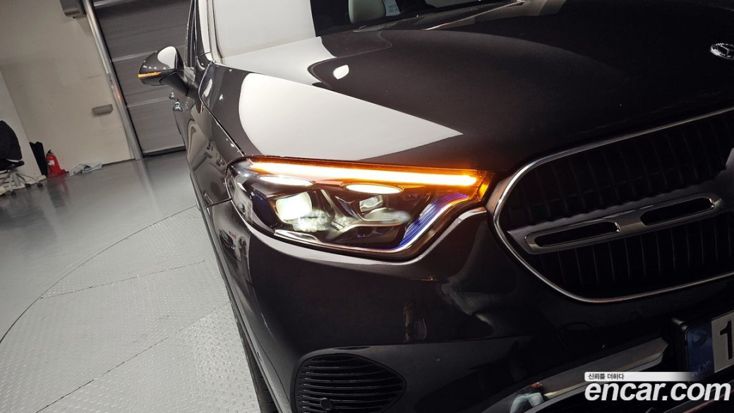 Mercedes-Benz GLC-Class GLC 300 4MATIC Avantgarde, 2025