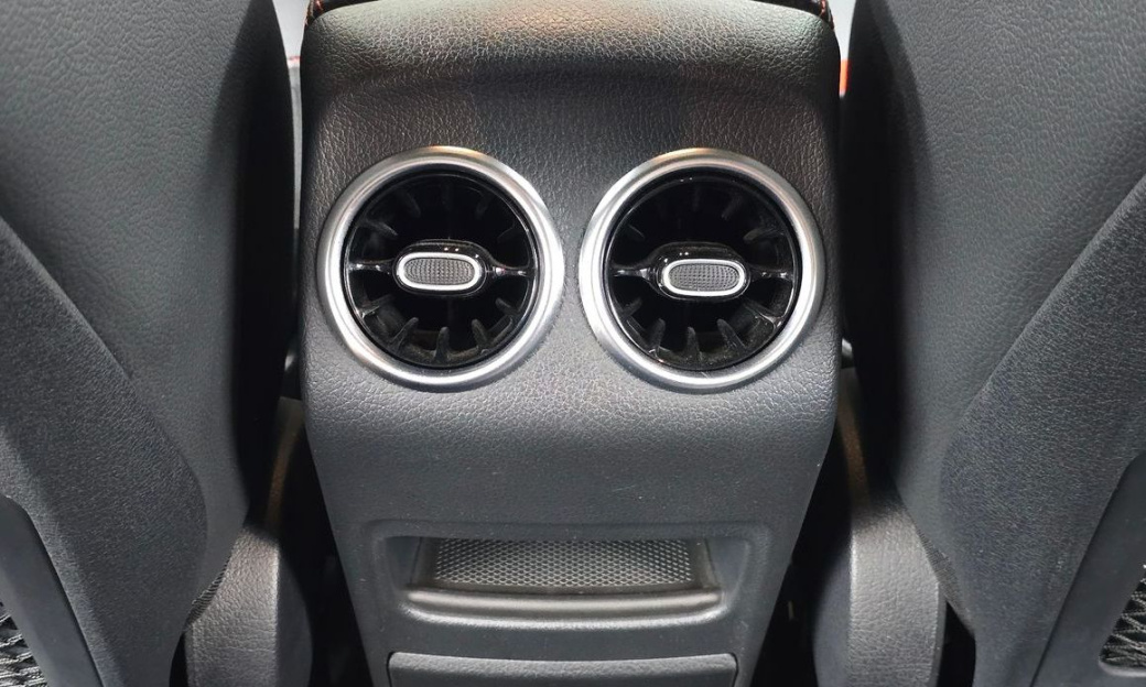Mercedes-Benz GLB-Class AMG GLB35 4MATIC, 2021