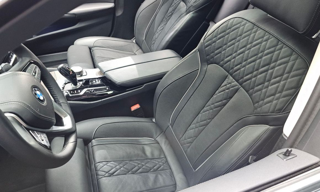 BMW 5-Series 530i xDrive Luxury, 2023