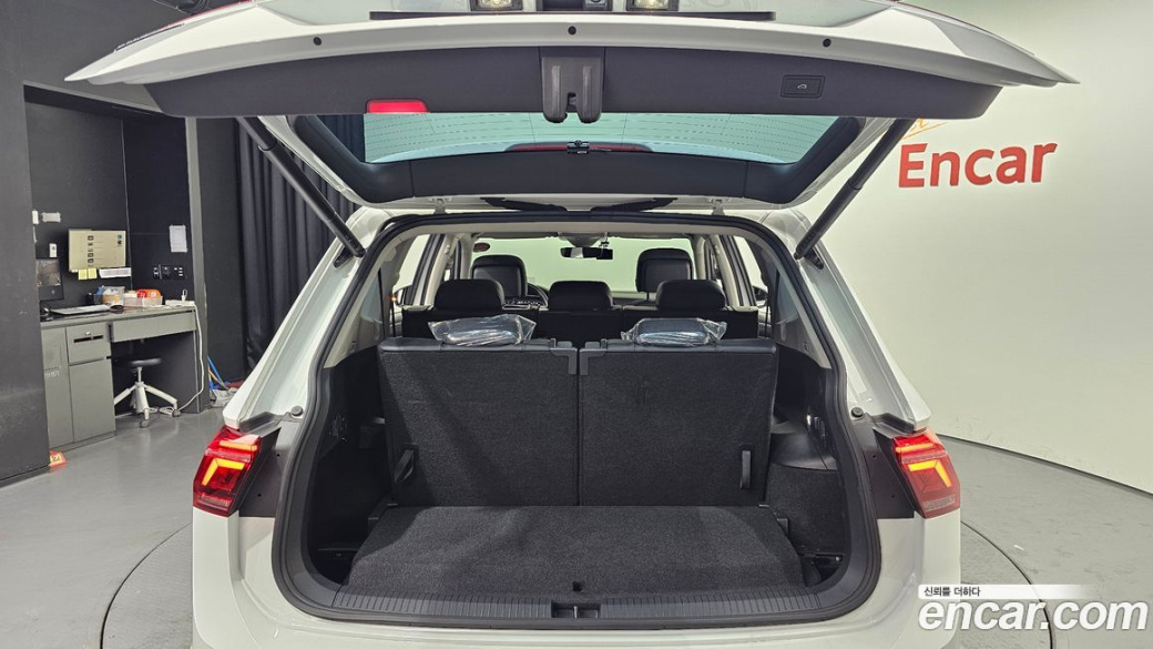 Volkswagen Tiguan 2.0 TSI Prestige, 2023
