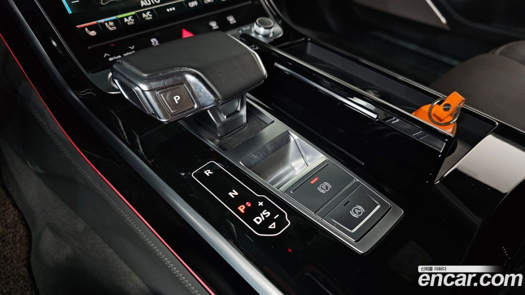 Audi A8 55 TFSI Quattro LWB, 2021