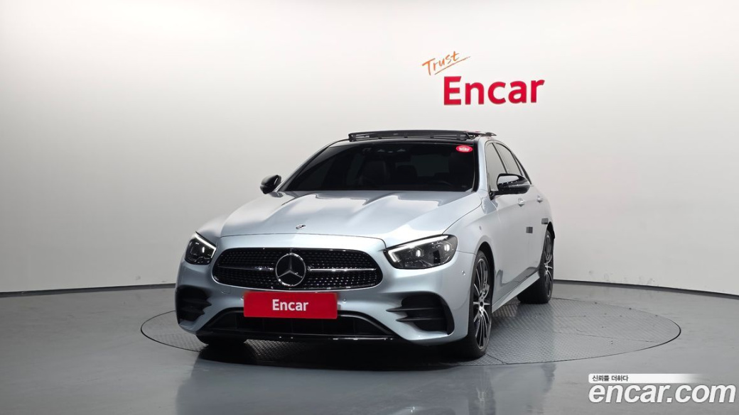 Mercedes-Benz E-Class E350 4MATIC AMG Line, 2023
