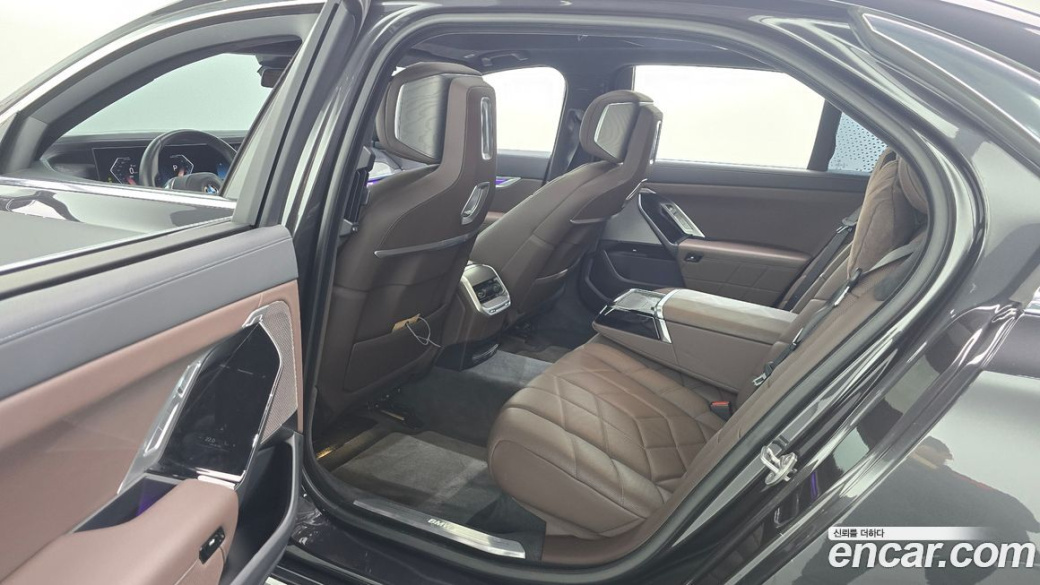 BMW 7-Series 740d xDrive Design Pure Excellence, 2023